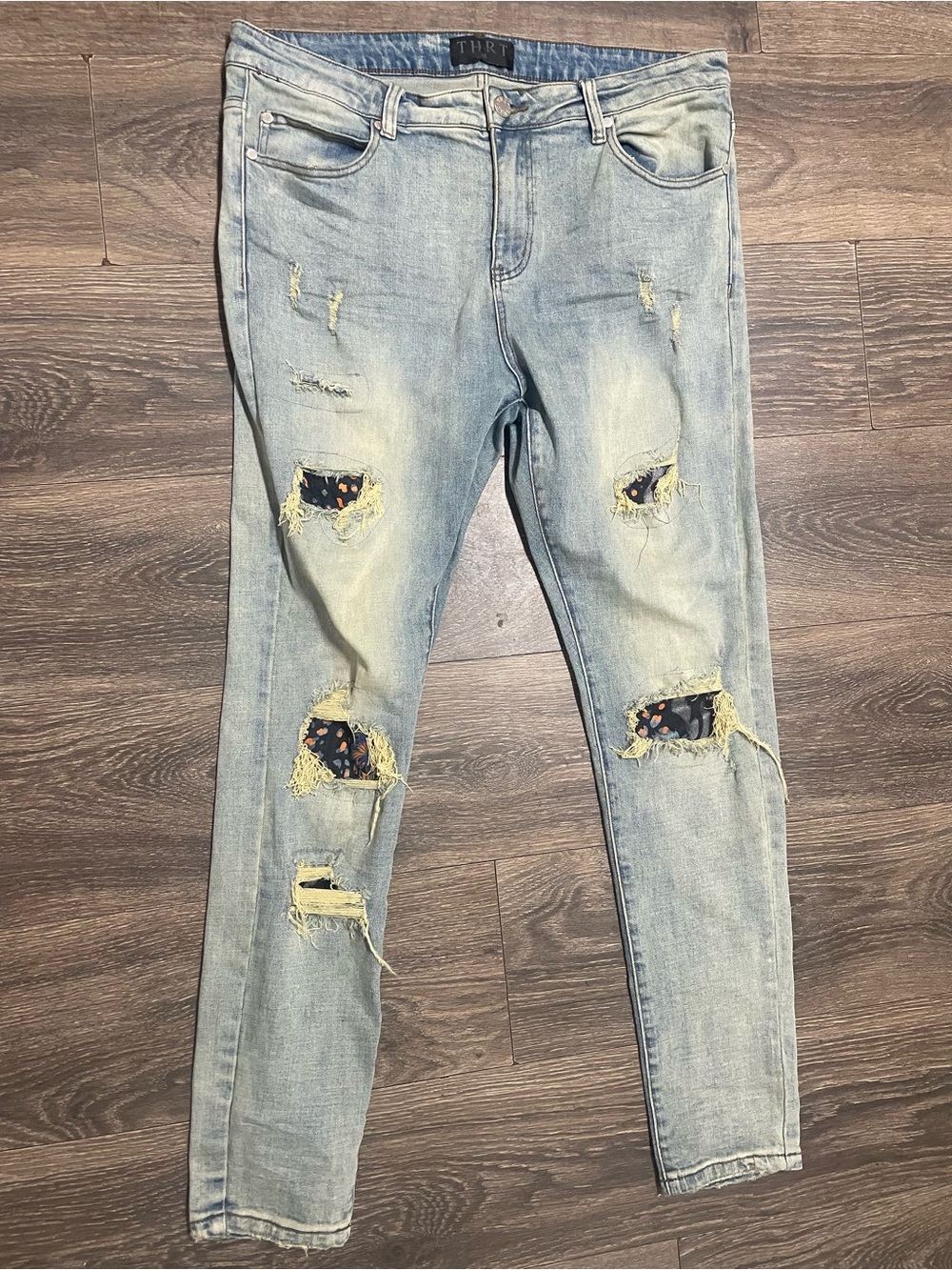 THRT urban streetwear Distressed Men’s Jeans with Patch Detail amiri size 38